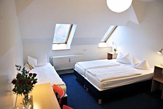 غرفة ثلاثية، Hotel Transit Loft 9/10
