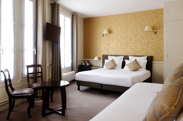 جناح جونيور بسرير كوين وسريرين منفصلين، HOTEL DE LA MOTTE PICQUET 1/5