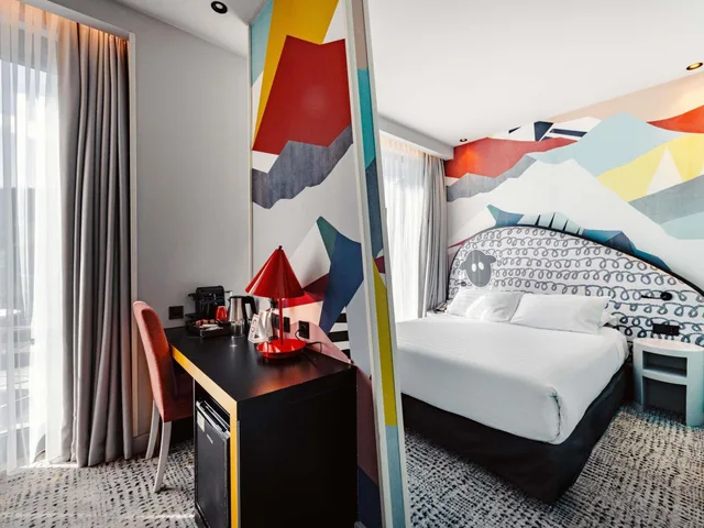 جناح بسرير كوين بشرفة، Ibis Styles Tbilisi Center 6/10
