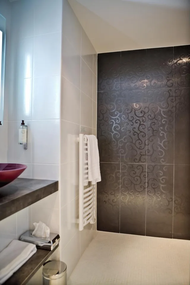Standard, Queen Bed, Street View، Best Western Plus Villa Saint Antoine Hotel & Spa 5/5