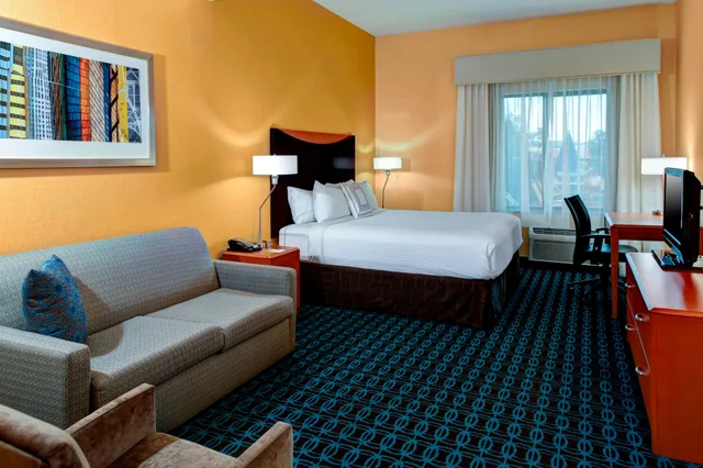 غرفة، Fairfield Inn And Suites Anniston Oxford 2/4