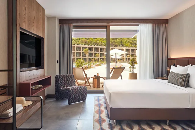 غرفة بسرير كينج بإطلالة على المسبح لذوي الإعاقة، Hyde Bodrum - Adults Only +16 1/8