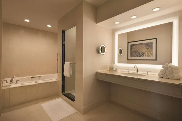 جناح رئاسي بسرير كينج، Hilton Chicago Magnificent Mile Suites 7/7