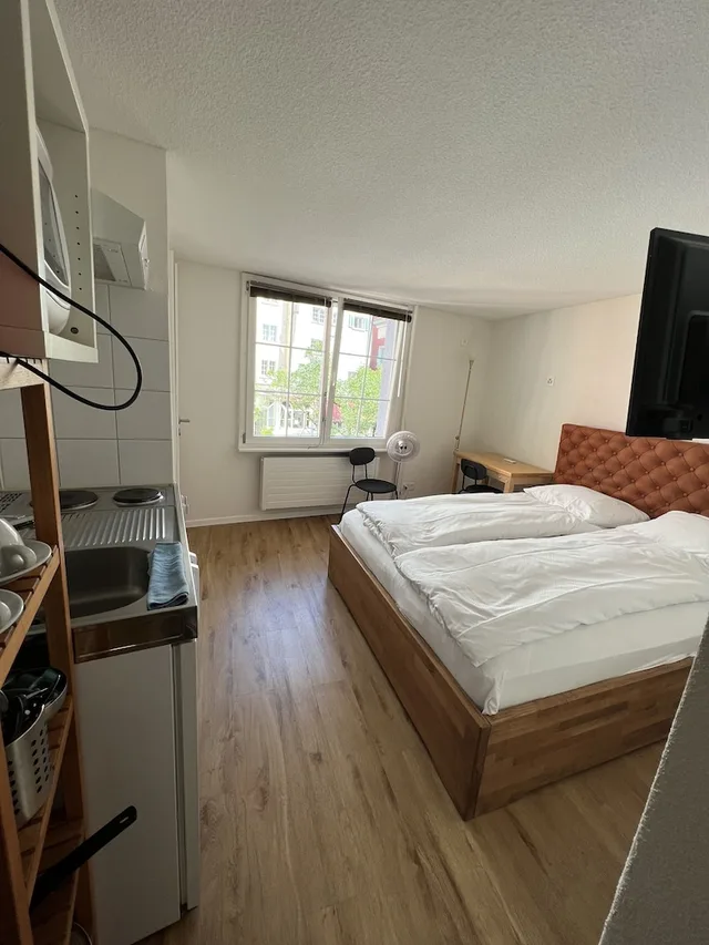 استوديو بسرير كوين، Statthotel 1/5