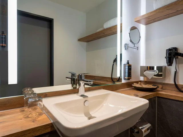 غرفة بريميوم بسرير مزدوج، Mercure Hotel Garmisch Partenkirchen 3/3