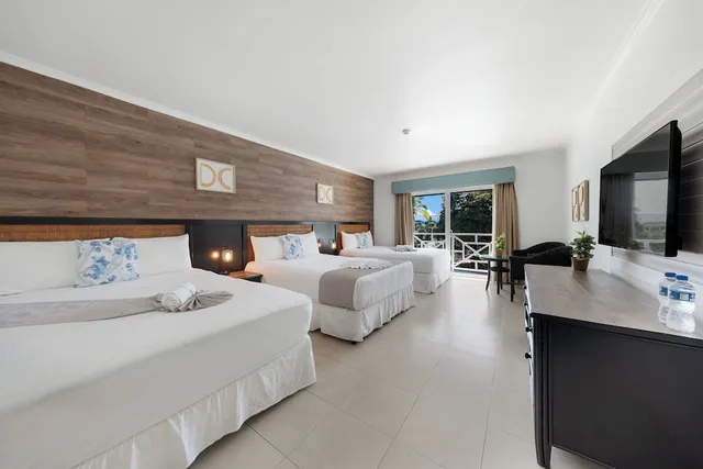 Family, 3 Double Beds, Playa Blanca Beach Resort - All Inclusive 2/2