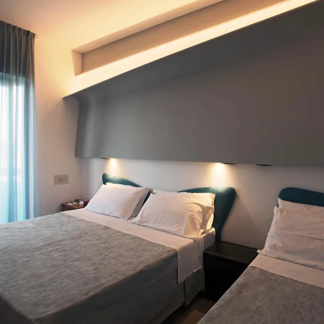 غرفة ثلاثية، Hotel Ali D'Oro 6/10