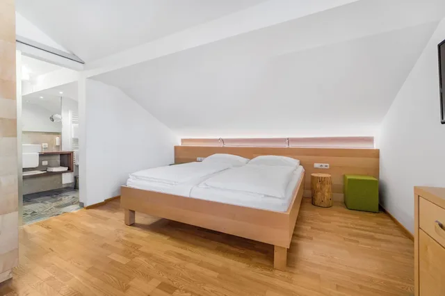 غرفة قياسية رباعية، Das Grune Hotel Zur Post - 100 Bio 3/6