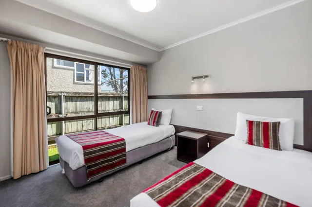 غرفة بغرفتي نوم بجاكوزي، Quality Inn Acapulco Taupo 2/9