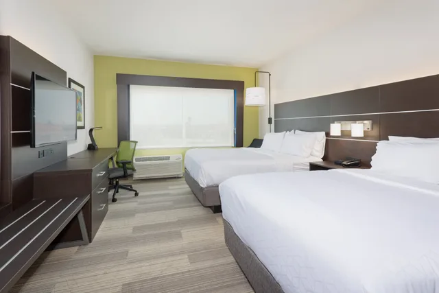 Standard, Holiday Inn Express & Suites Firestone - Longmont 2/5