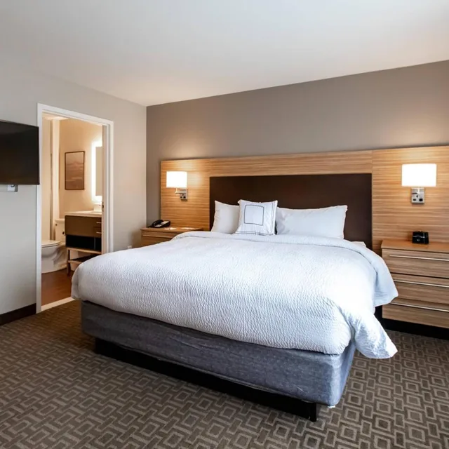 جناح بسرير كوين بغرفة نوم واحدة مع أريكة بحوض استحمام لذوي الإعاقة، Towneplace Suites By Marriott Louisville Airport 2/6