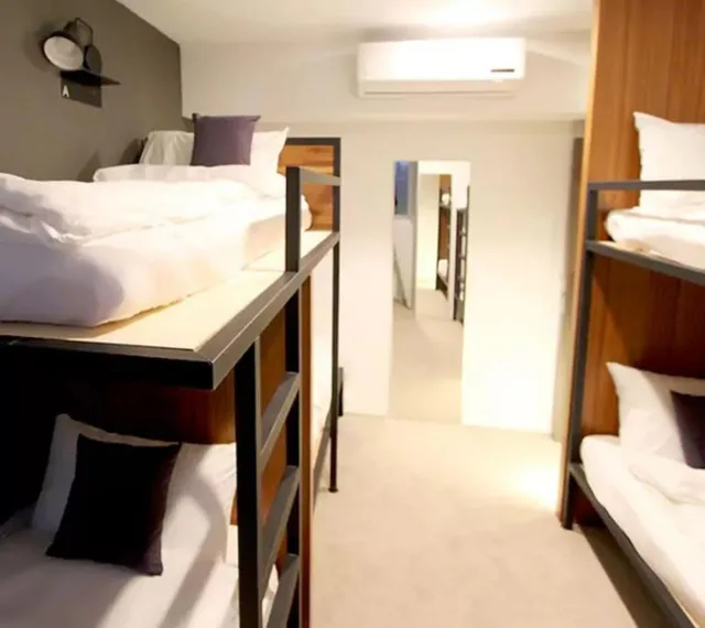 سكن مشترك للنساء، Daan Park Hotel 1/2