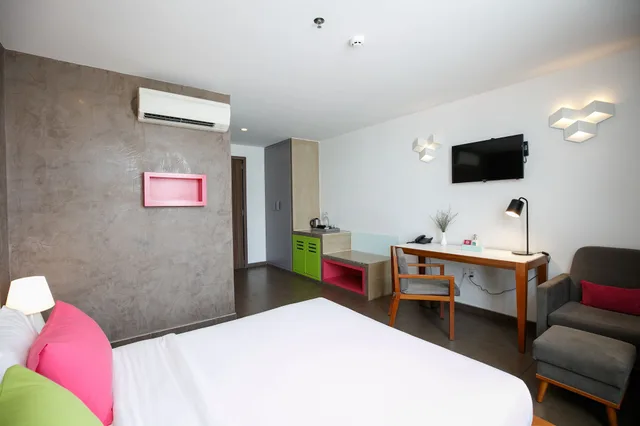غرفة ديلوكس بسرير كوين بإطلالة على المدينة، G8 Center Hotel Saigon 2/10