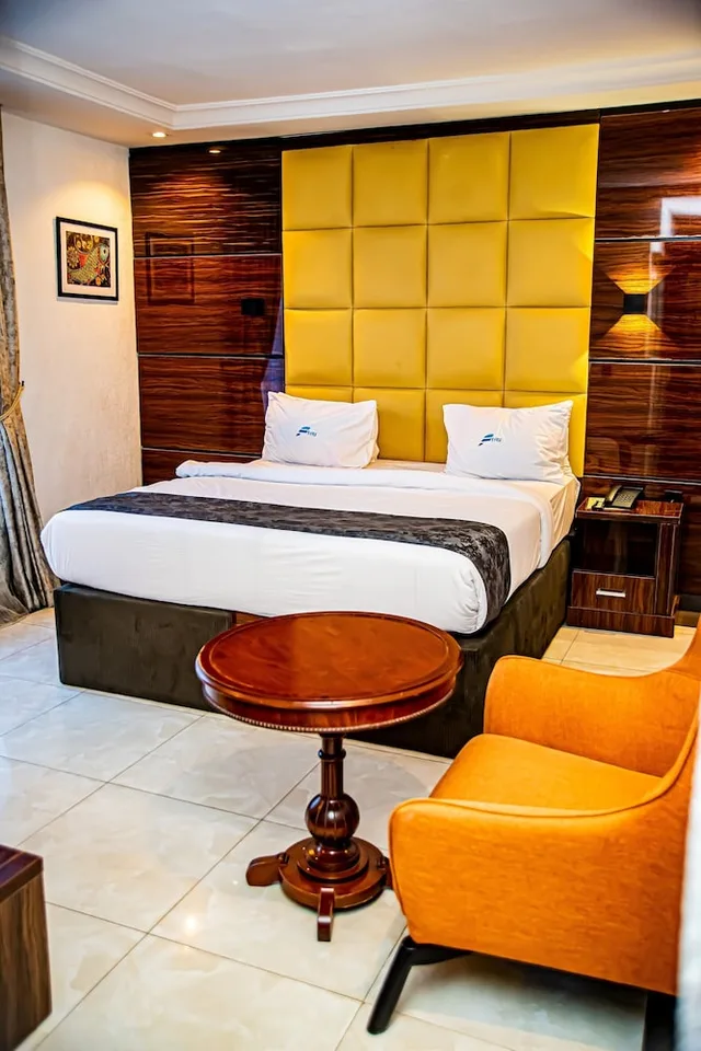 غرفة سوبيريور بسرير كوين، Caledonian Suites 6/7