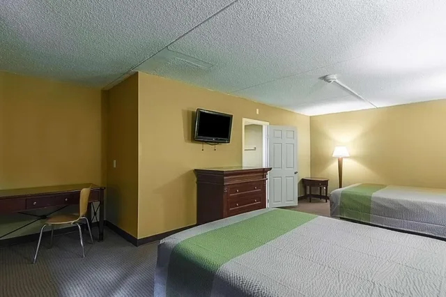 غرفة بسريرين مزدوجين، LoneStar Inn & Suites 6/10
