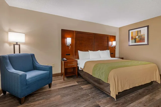 غرفة بسرير كينج لذوي الإعاقة، Comfort Inn Yulee - Fernandina Beach 2/3