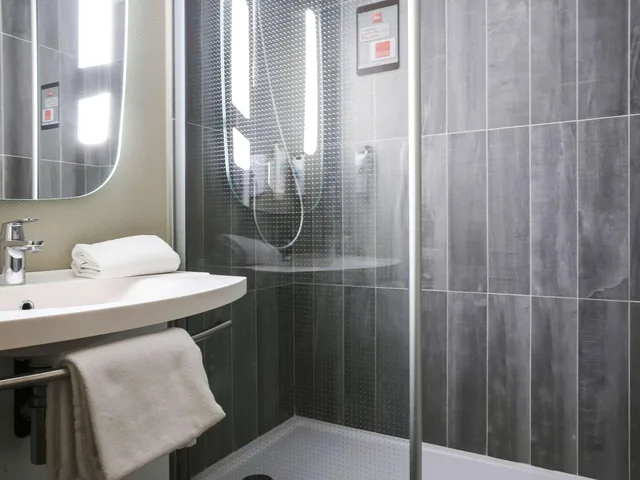 غرفة بسرير مزدوج، Ibis Bourg Jasseron Teyssonge 2/2