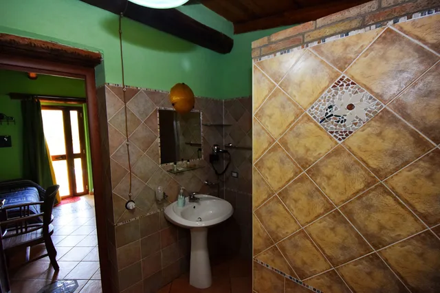 1 Bedroom, Standard, Triple, 1 Single and 2 Double Beds, Garden View، B&B Giucalem - La Casa Negli Orti 10/10