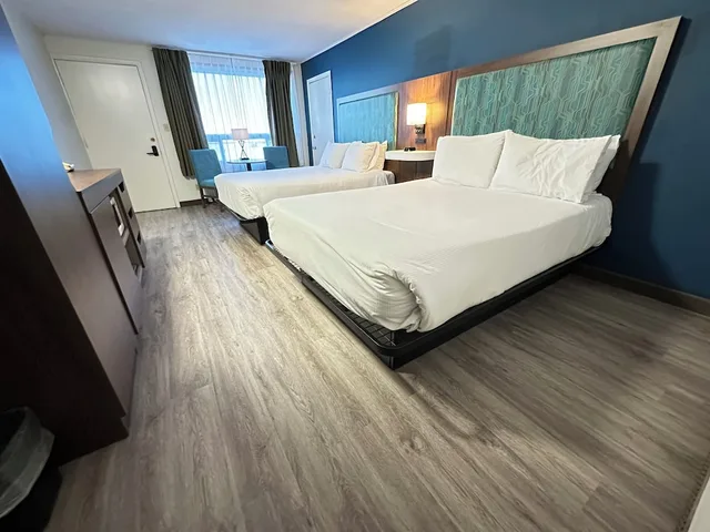 Drive Up, Deluxe, 2 Queen Beds, Pet Friendly، Travelodge by Wyndham Amherst 1/5