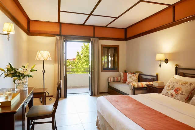 غرفة كلاسيكية عائلية بسريرين منفصلين مع أريكة، Simantro Resort 1/7