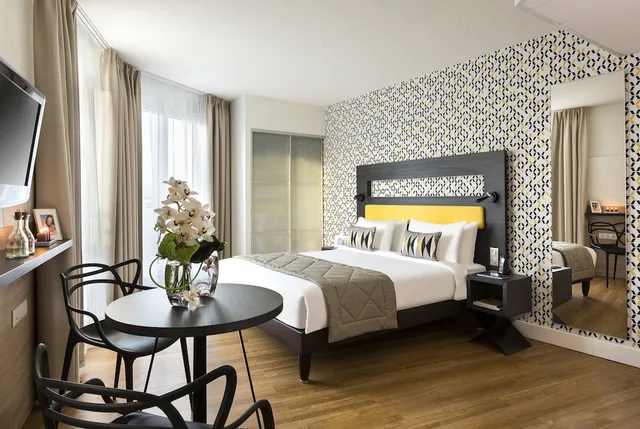 Studio, Double Bed, Eiffel View, Balcony، Citadines Tour Eiffel Paris 4/8