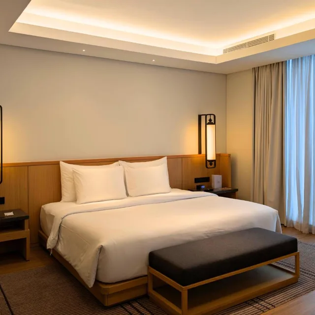 Wijaya Suite، Hotel Tentrem Jakarta 2/8