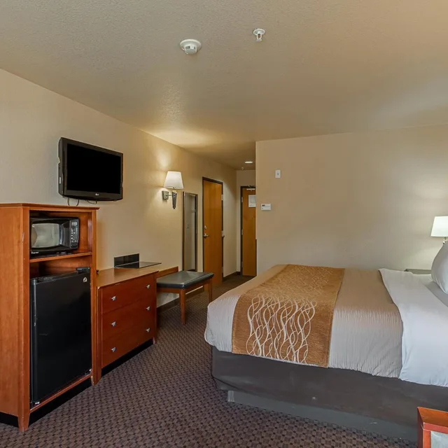 جناح بسرير كينج، Hotel Ruidoso - Midtown 2/6