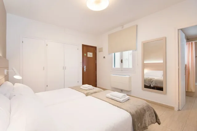 غرفة بسريرين منفصلين، Hostal Jume - Urban Rooms 1/7