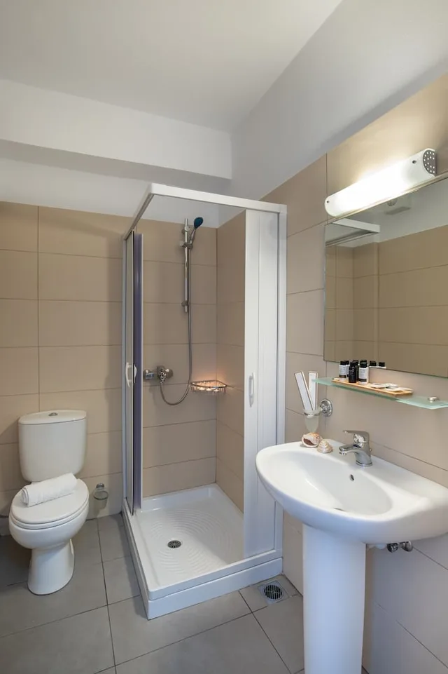 Superior, Queen Bed, Blue Harmony Hotel 5/5