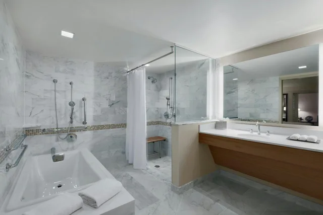 1 Bedroom, Waldorf, Suite, King Bed، Hilton Salt Lake City Center 3/3