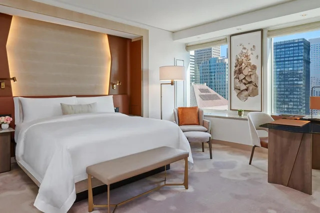 غرفة سوبيريور بسرير كينج، The St Regis San Francisco 1/6