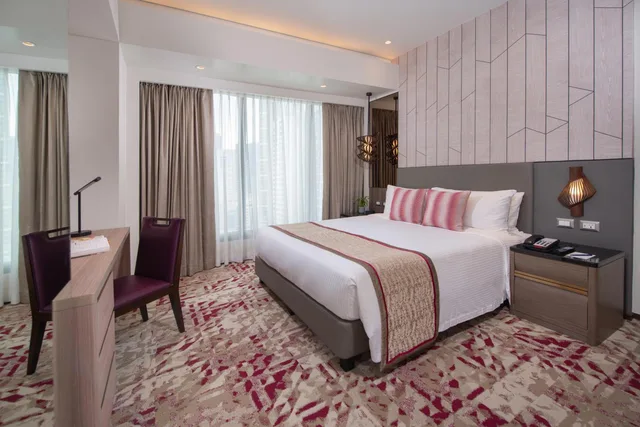 استوديو بريميير، Somerset Central Salcedo Makati 1/7