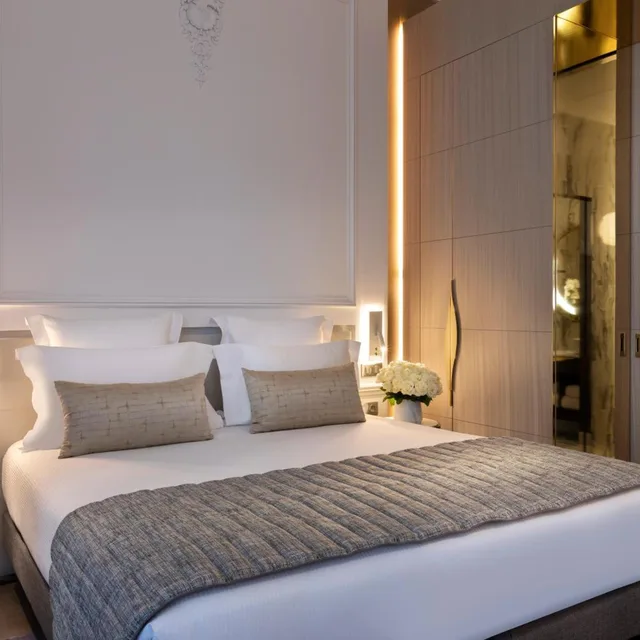 1 Bedroom, Apartment, King Bed, La Clef Champs-Elysees Paris By The Crest Collection 1/2