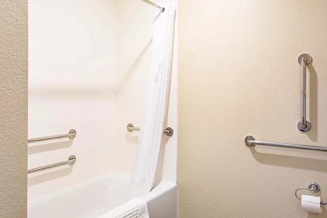 غرفة بسريرين كوين لذوي الإعاقة، Comfort Inn and Suites Niagara Falls Blvd USA 3/4