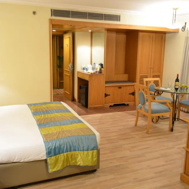 Super, Deluxe, Double Bed، The Maya Hotel 3/5