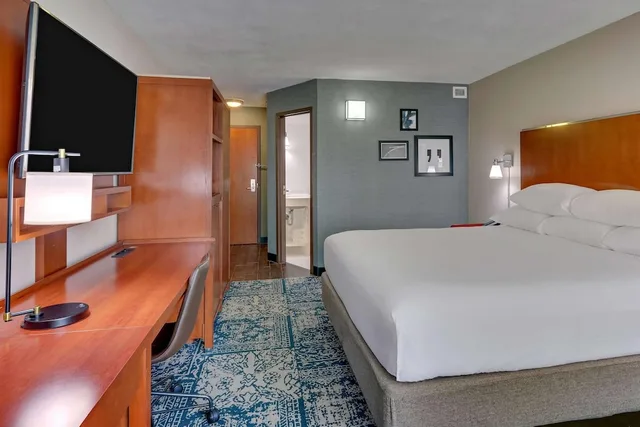 غرفة ديلوكس بسرير كينج بشرفة، Wyndham Garden San Antonio Airport Northeast 5/10