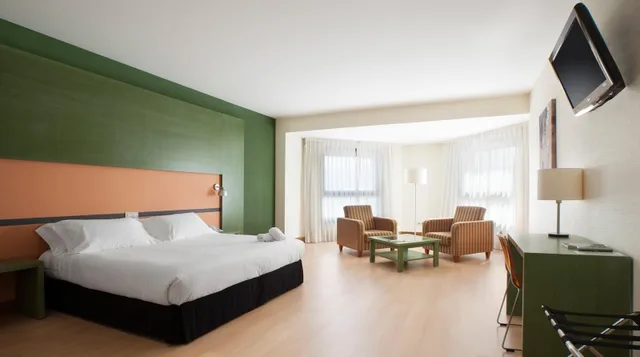 جناح جونيور، Hotel Naval Sestao 3/3