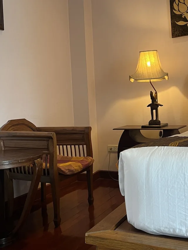 غرفة ديلوكس بسرير كينج بشرفة، Pha Thai House 8/10