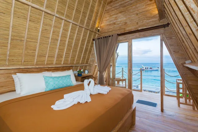 Suite, King Bed, Sea View, The Dewi Sunsun Suite 1/1