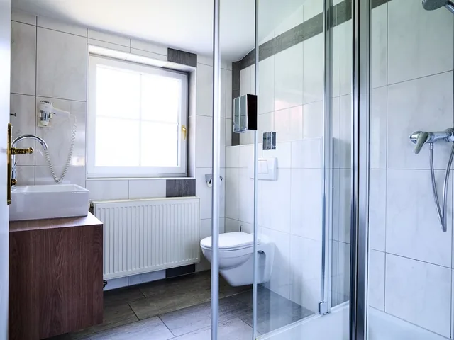Room, Single, Das Grune Hotel Zur Post - 100 Bio 15/19