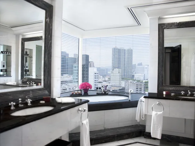 جناح غراند ديلوكس بسرير كينج بإطلالة على المرفأ، The Peninsula Hong Kong 10/10