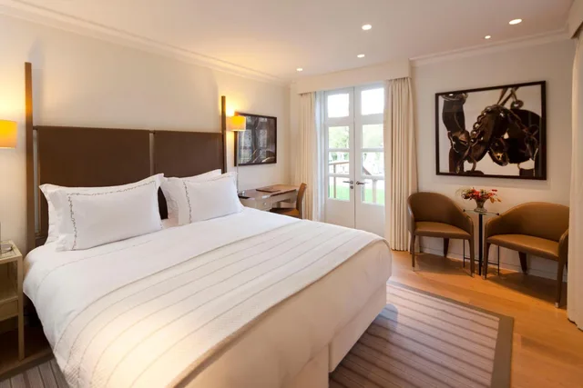 غرفة سوبيريور بسرير مزدوج، Coworth Park Dorchester Collection 1/2