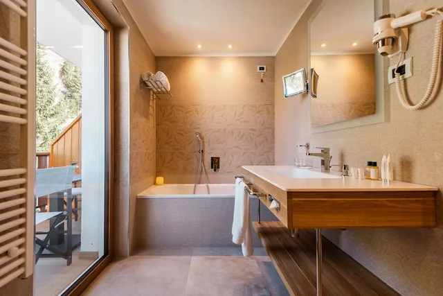 جناح استوديو رومانسي بسرير كينج، Hotel Cesa Tyrol 2/3