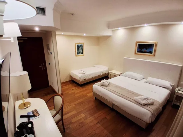 Room, Triple, Double Bed, Sofa, Hotel Della Valle 1/7