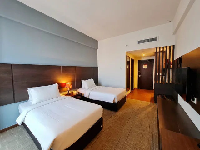 غرفة ديلوكس بسريرين منفصلين، Swan Garden Hotel 2/5
