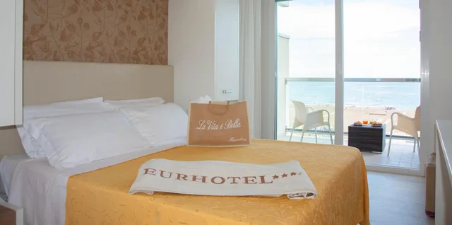 غرفة قياسية ثلاثية بإطلالة على البحر، Eurhotel 7/10