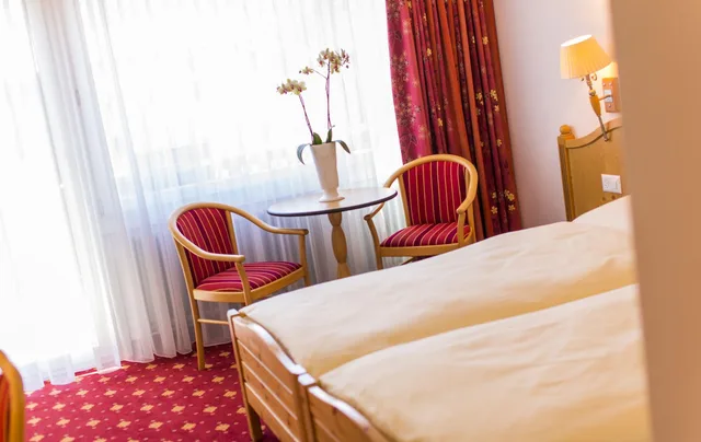 Room, Double Bed, Balcony, South Wing، Hotel Excelsior 4/5