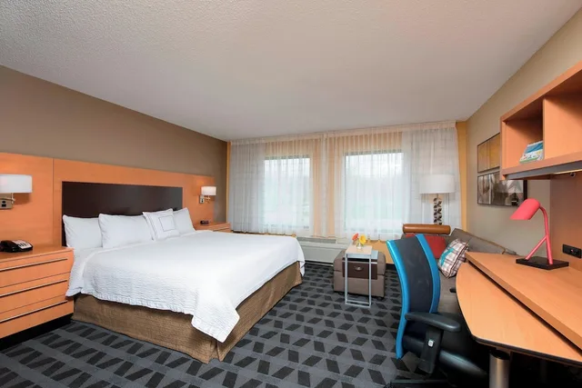 Studio, King Bed, Sofa, Accessible, TownePlace Suites by Marriott Kalamazoo 1/2
