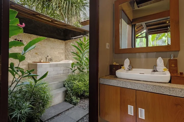 1 Bedroom, Pool, Wooden, Villa, Double Bed, Valley View, Yanyan Resort Ubud 9/10