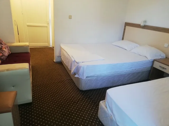 غرفة عائلية ثلاثية بسرير مزدوج وسرير فردي بإطلالة على المسبح، Unal Boutique Hotel 9/10